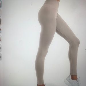 Beige/Cream Workout Leggings